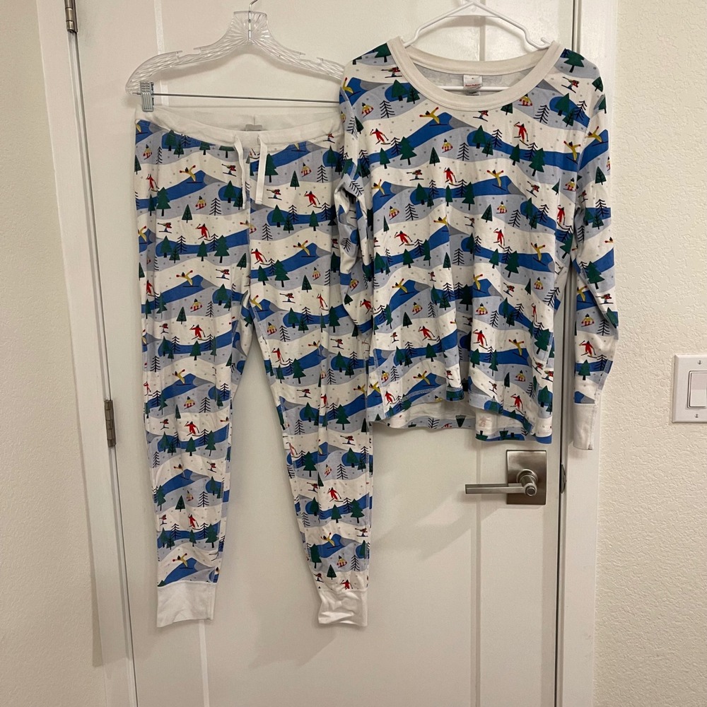 Hanna Andersson Organic Cotton Skiing Holiday Pajamas Large and XL Christmas